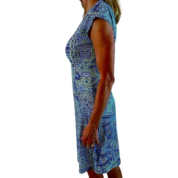Title nine V-neck dress in size small. - Picture 2 of 7